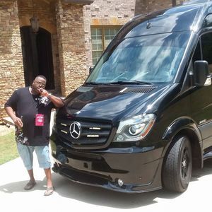 Meet your Posher, Ronald